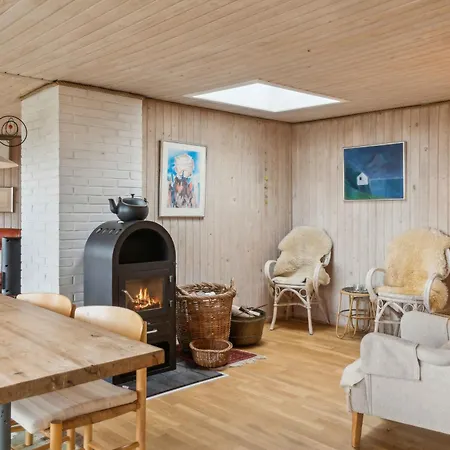 Cozy Summer House With View To The And Nature *