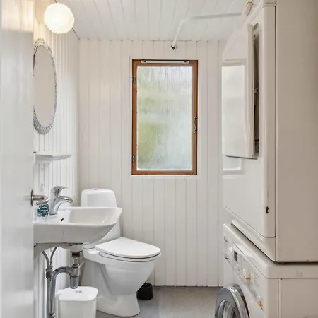 Cozy Summer House With View To The And Nature Feriehus *