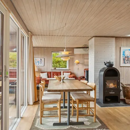 Cozy Summer House With View To The And Nature بيت للعطل Ebberup