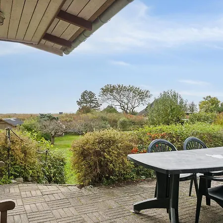 Cozy Summer House With View To The And Nature بيت للعطل *