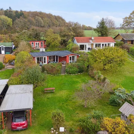 Cozy Summer House With View To The And Nature بيت للعطل *